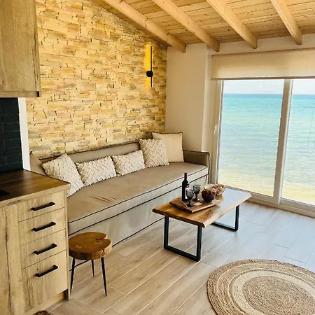 Navis Luxury Skála Kallirákhis