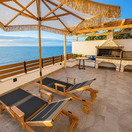 Navis Luxury * Skala Kallirakhis